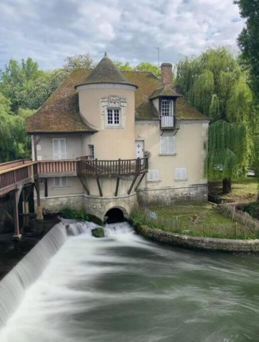 Le Grand Moretain Moret-sur-Loing Exterior foto