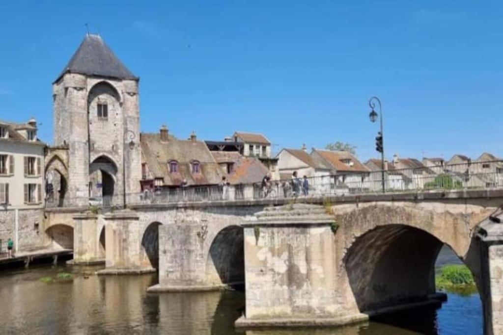 Le Grand Moretain Moret-sur-Loing Exterior foto